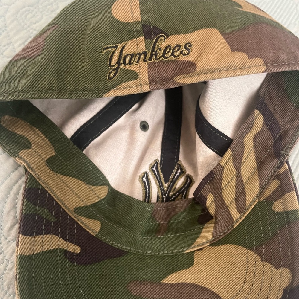 Yankees Camo Hat - Picture 3 of 4